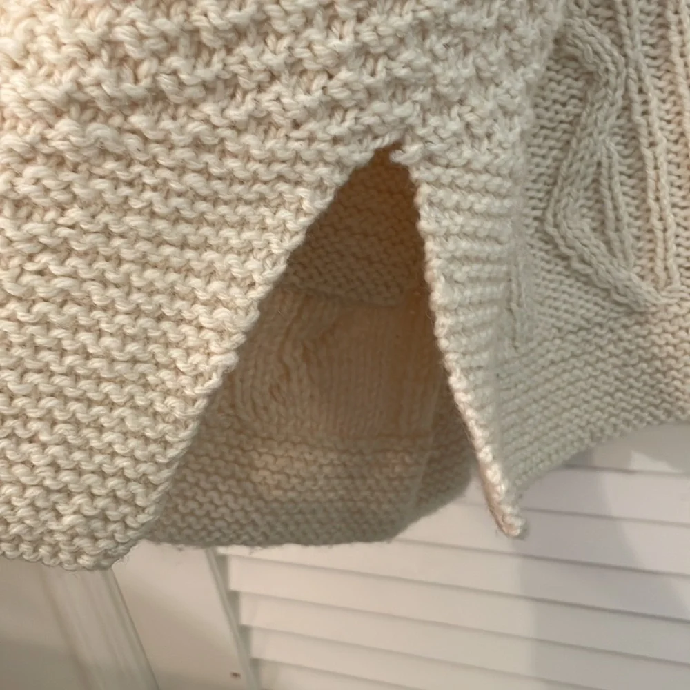 Handmade Oversized Button Down Cream Cable Beautiful Cardigan - Picture 6 of 10